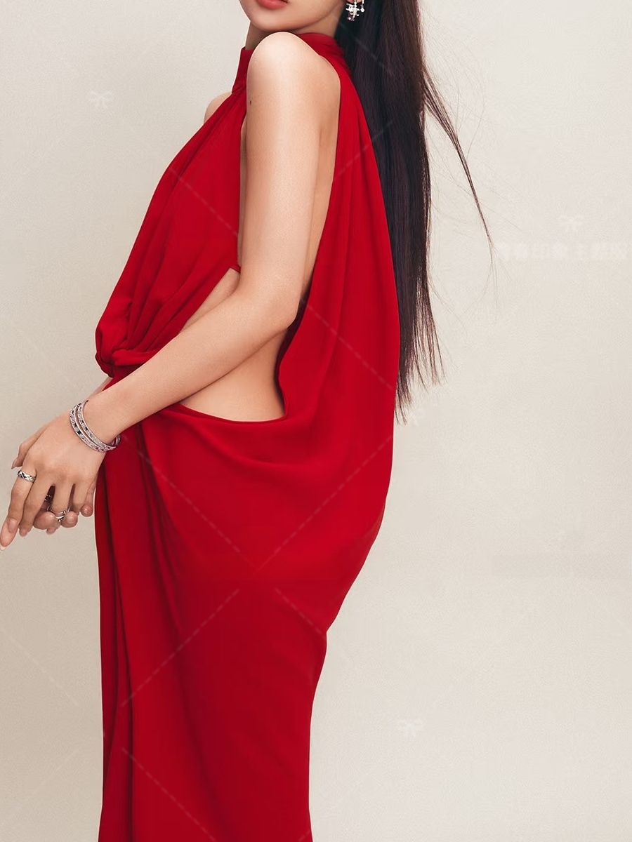 Vestido Vermelho para Fotograf - Ethnic Fashion Photography avaliação e preço